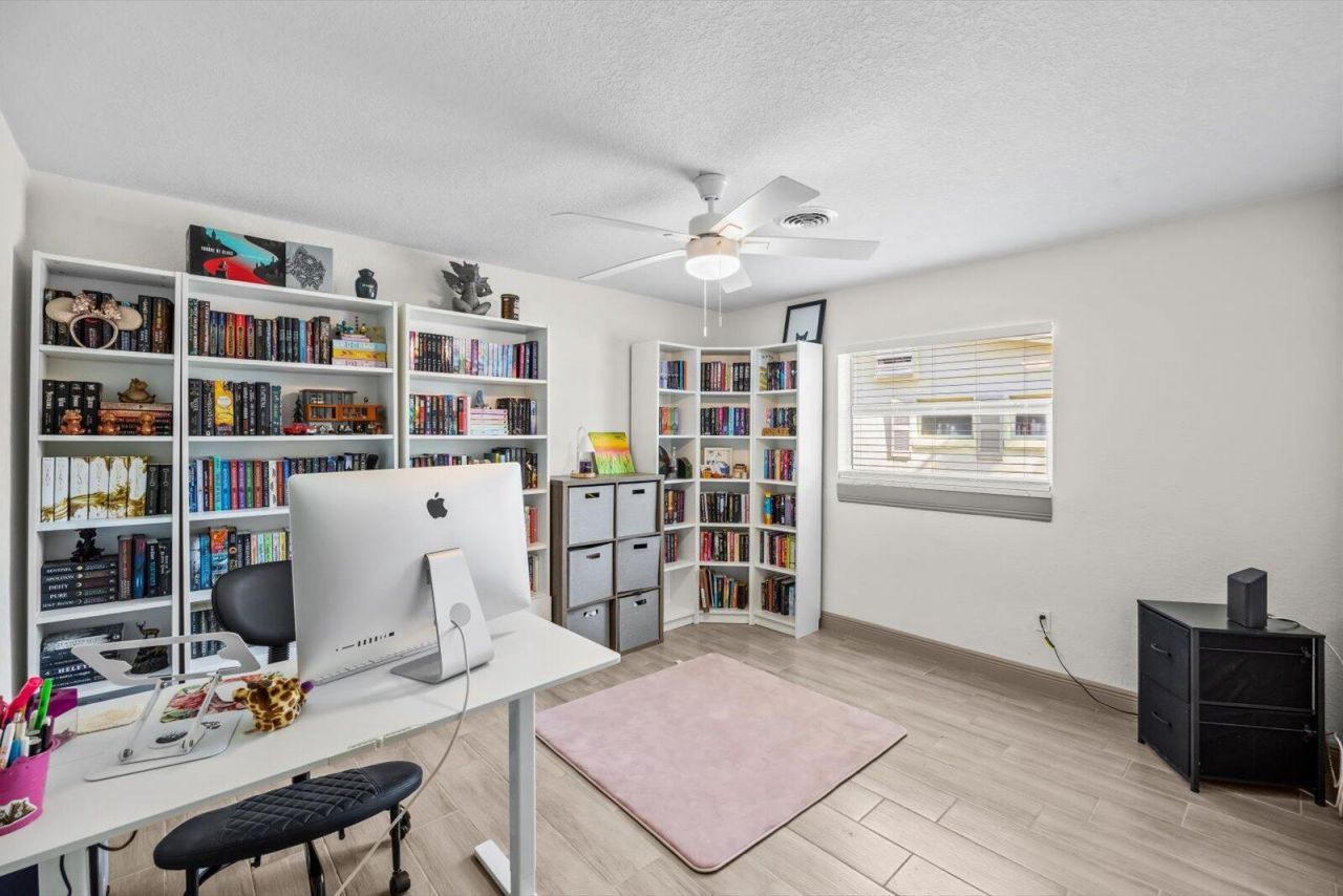 907 Antigua Avenue, Fort Pierce, FL 34982 Photo