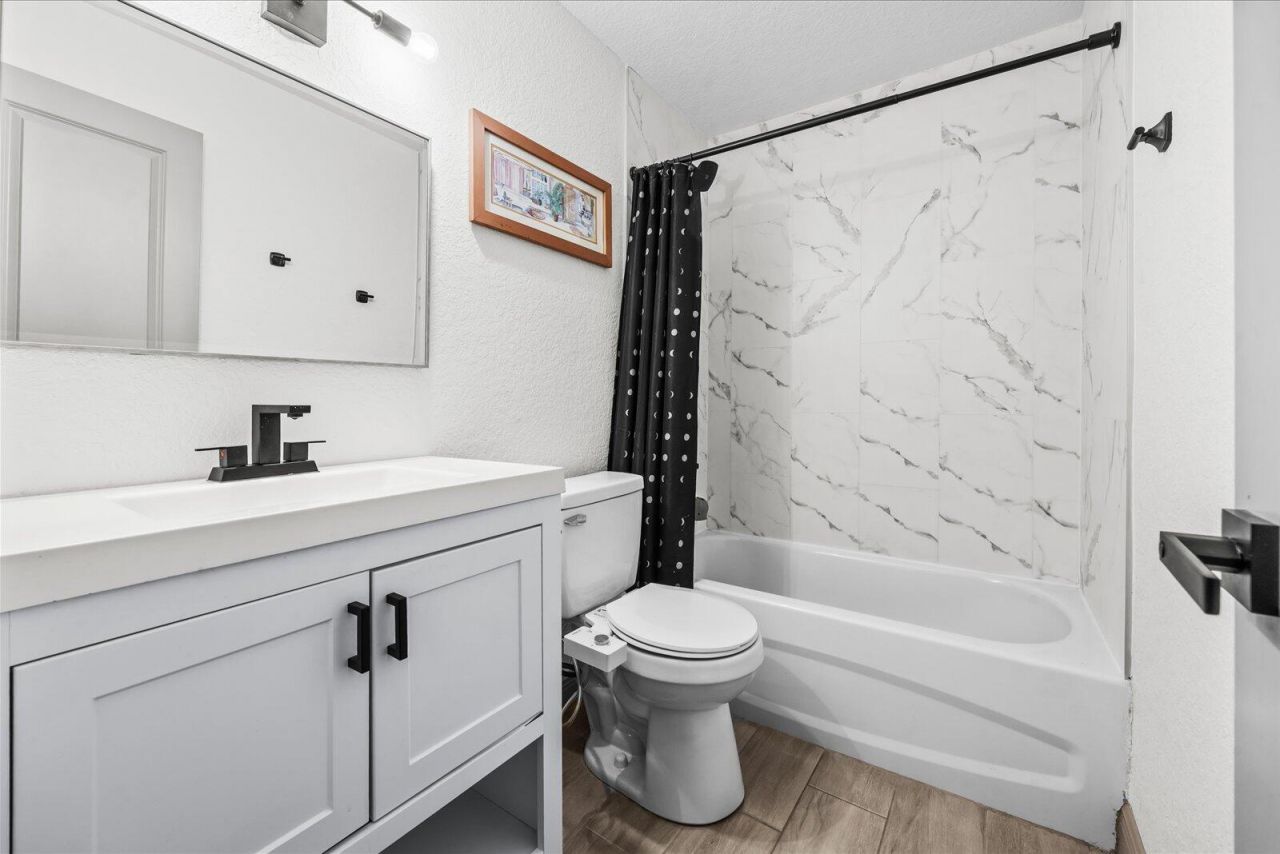 907 Antigua Avenue, Fort Pierce, FL 34982 Photo