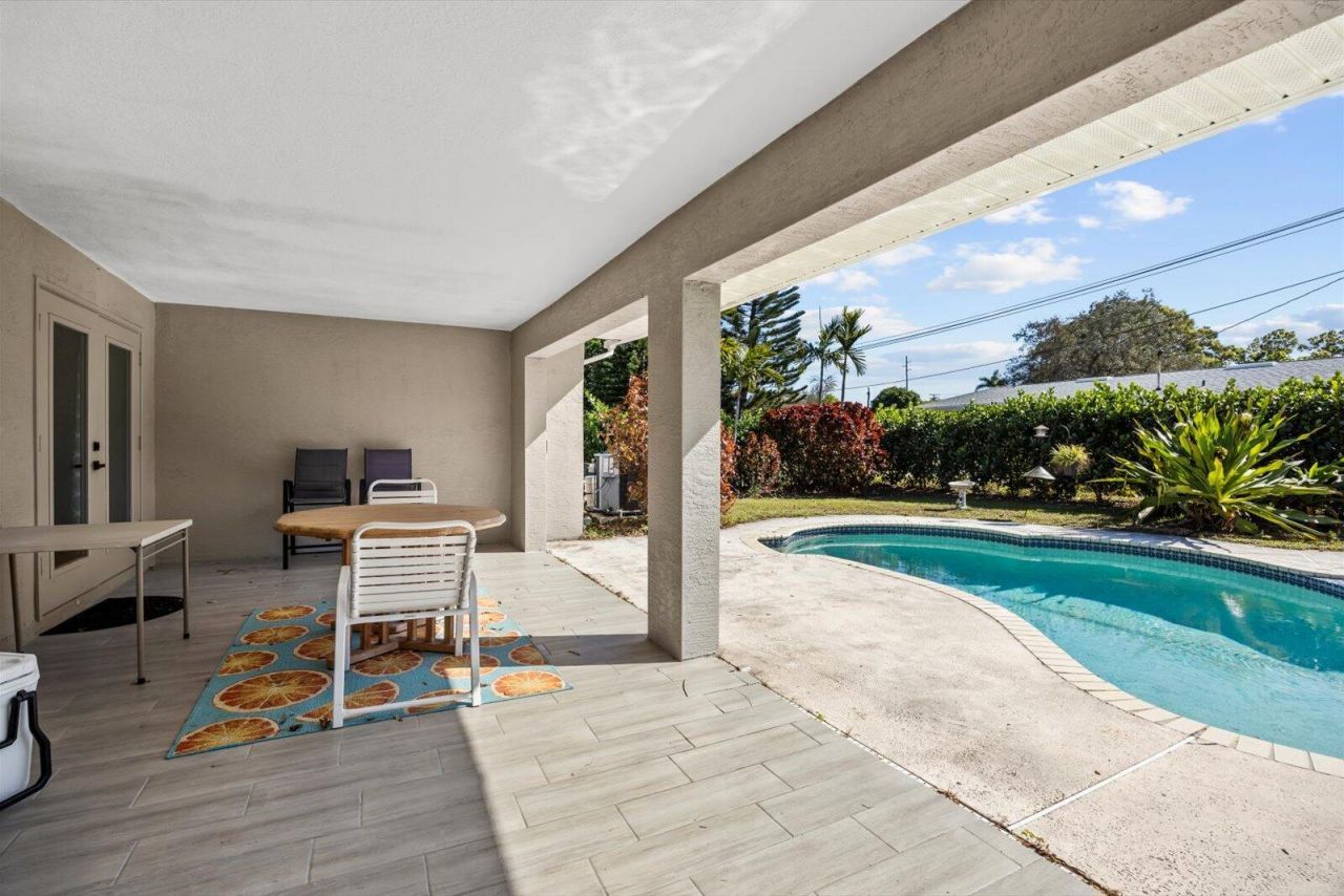 907 Antigua Avenue, Fort Pierce, FL 34982 Photo