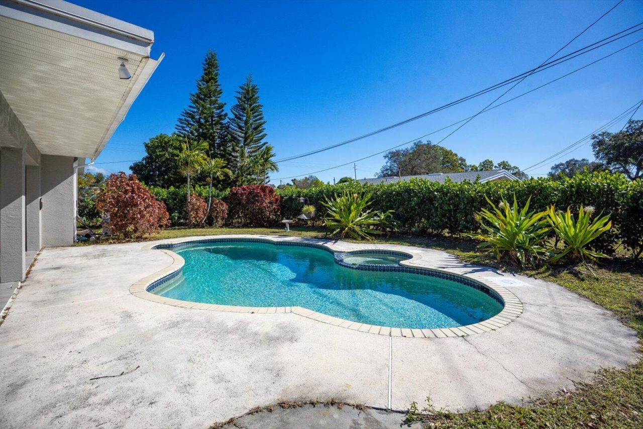 907 Antigua Avenue, Fort Pierce, FL 34982 Photo