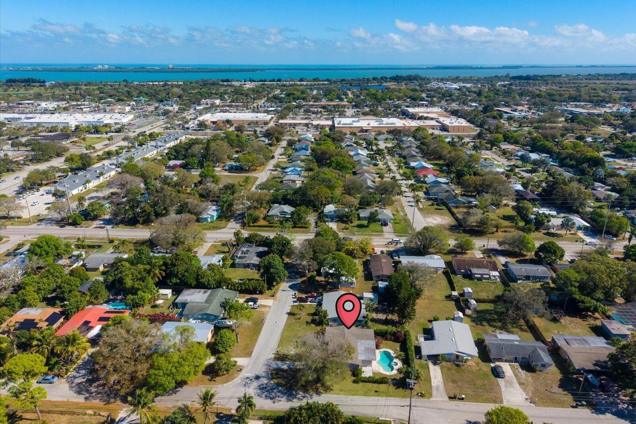 907 Antigua Avenue, Fort Pierce, FL 34982 Photo