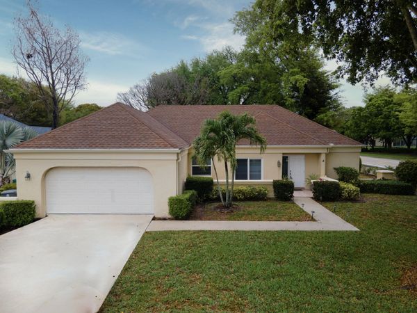 10195 Greentrail Drive, Boynton Beach, FL 33436