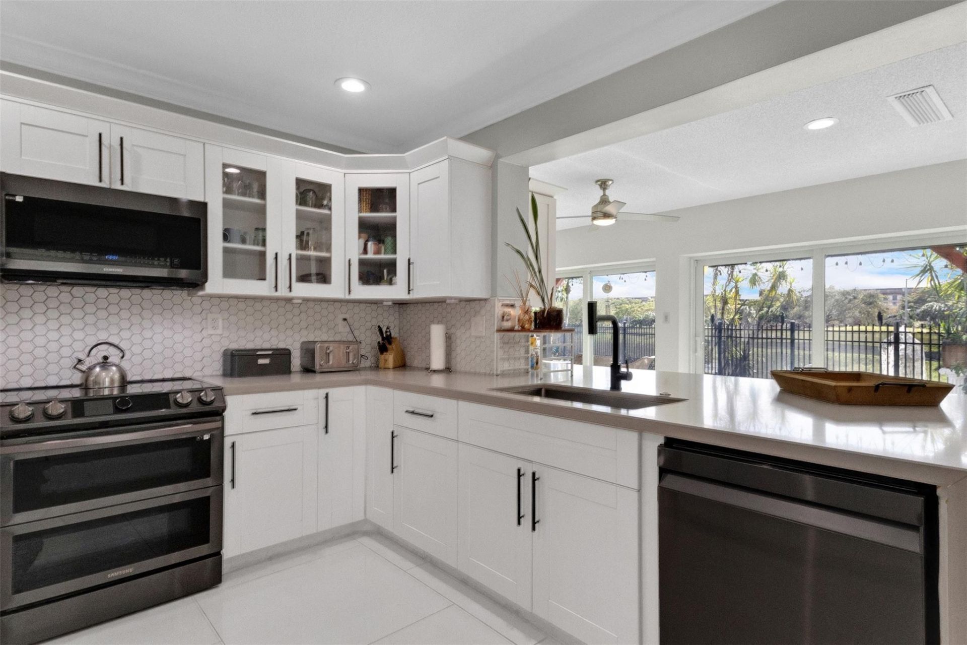 5702 Melaleuca Drive, Tamarac, FL 33319 Photo