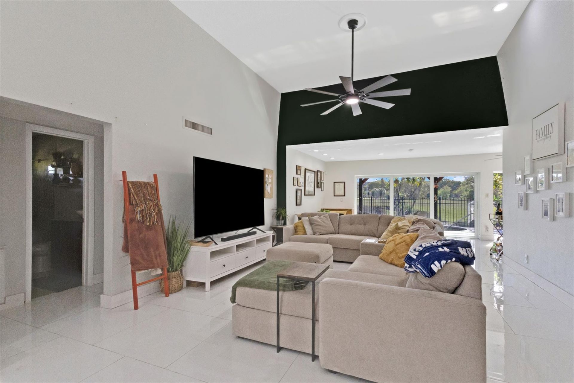 5702 Melaleuca Drive, Tamarac, FL 33319 Photo