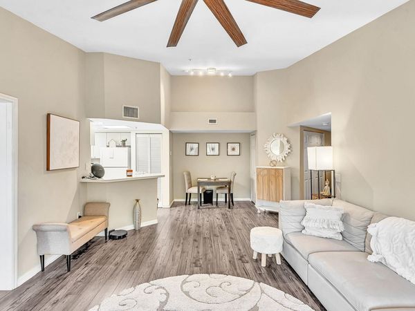 2131 SE 10th Avenue, Unit 1117, Fort Lauderdale, FL 33316