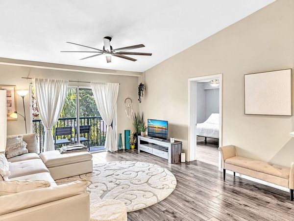 2131 SE 10th Ave, Unit 1117, Fort Lauderdale, FL 33316