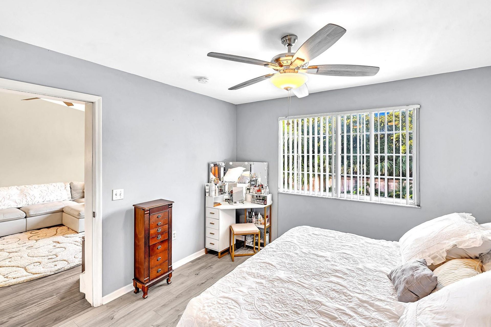 2131 SE 10th Avenue, Unit 1117, Fort Lauderdale, FL 33316 Photo