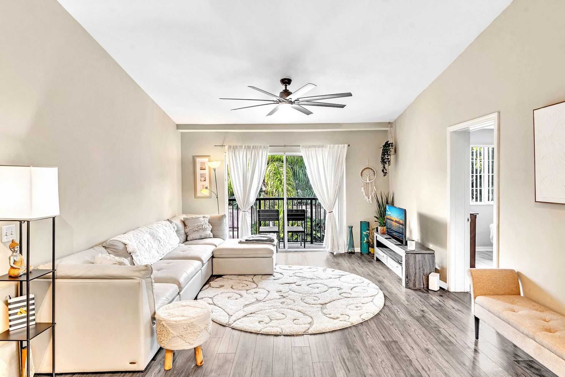 2131 SE 10th Avenue, Unit 1117, Fort Lauderdale, FL 33316 Photo