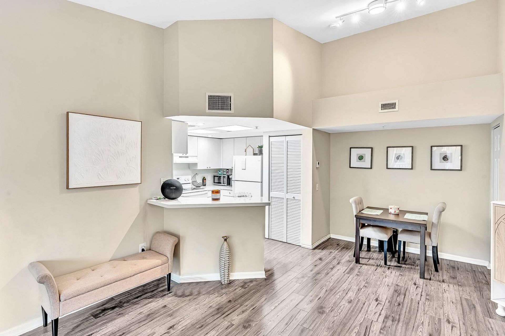 2131 SE 10th Avenue, Unit 1117, Fort Lauderdale, FL 33316 Photo