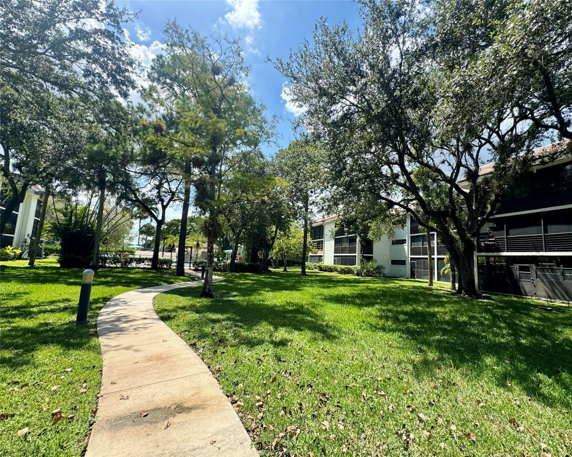 7653 NW 79 Avenue, Unit 110, Tamarac, FL 33321 Photo