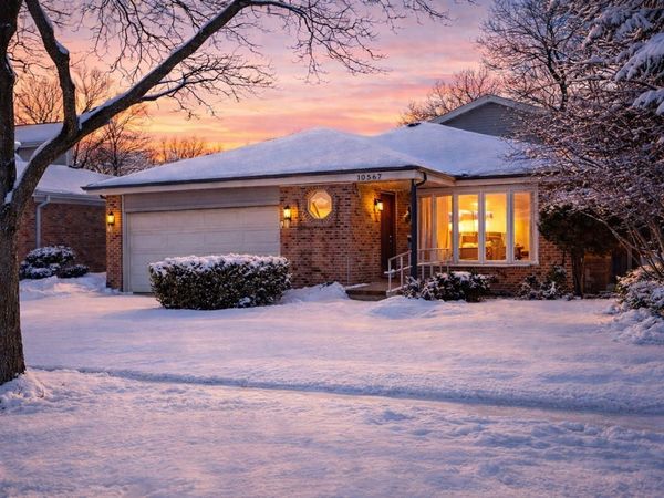 10567 Waterford Drive, Westchester, IL 60154