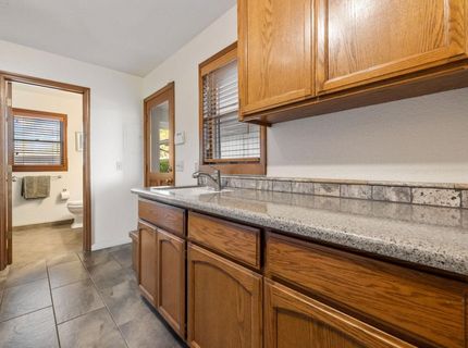 19909 E. Comstock Rd, Linden, CA 95236 Photo