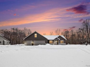6303 High Road, Clay Twp, MI 48001