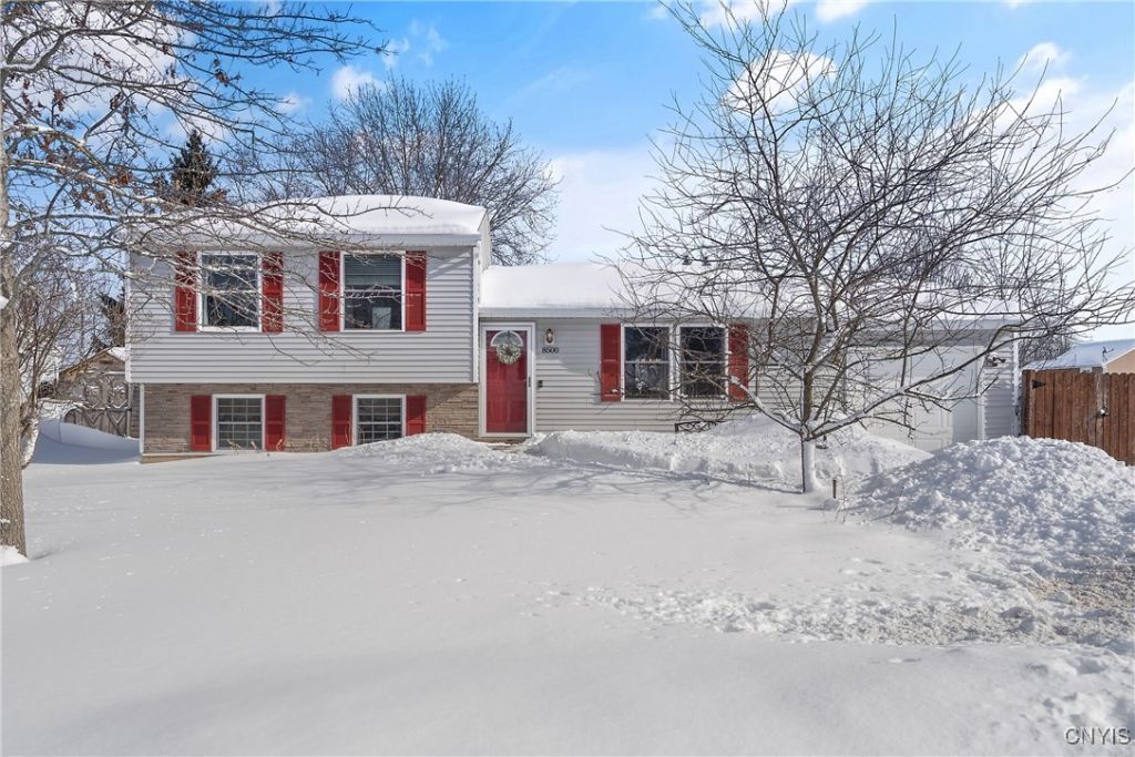 8500 Bayridge Road, Cicero, NY 13039 Main Photo