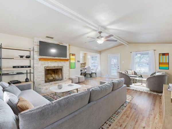 2114 Bel Air DR, Taylor, TX 76574