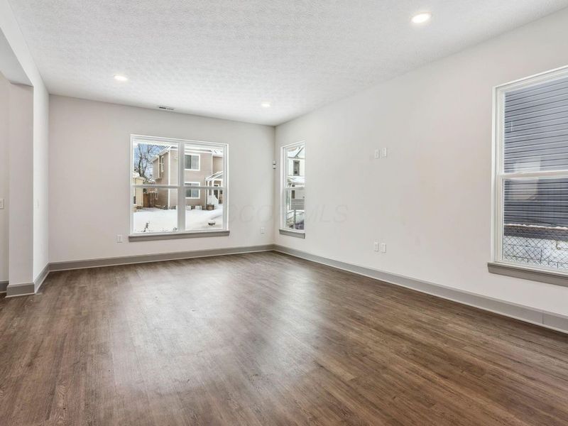 910 Ellsworth Avenue, Columbus, OH 43206 Photo 9