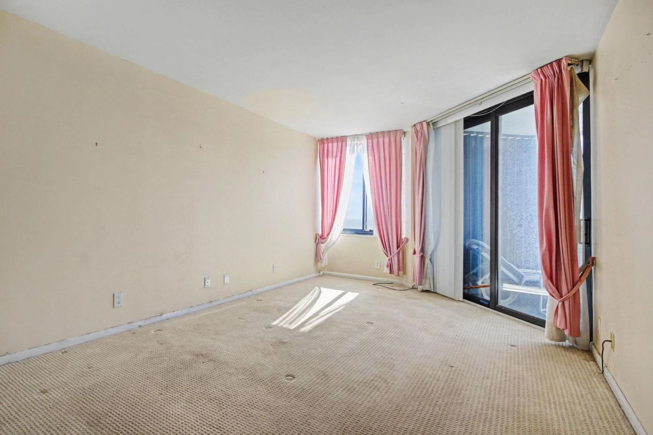 9650 Shore Dr. Photo 14