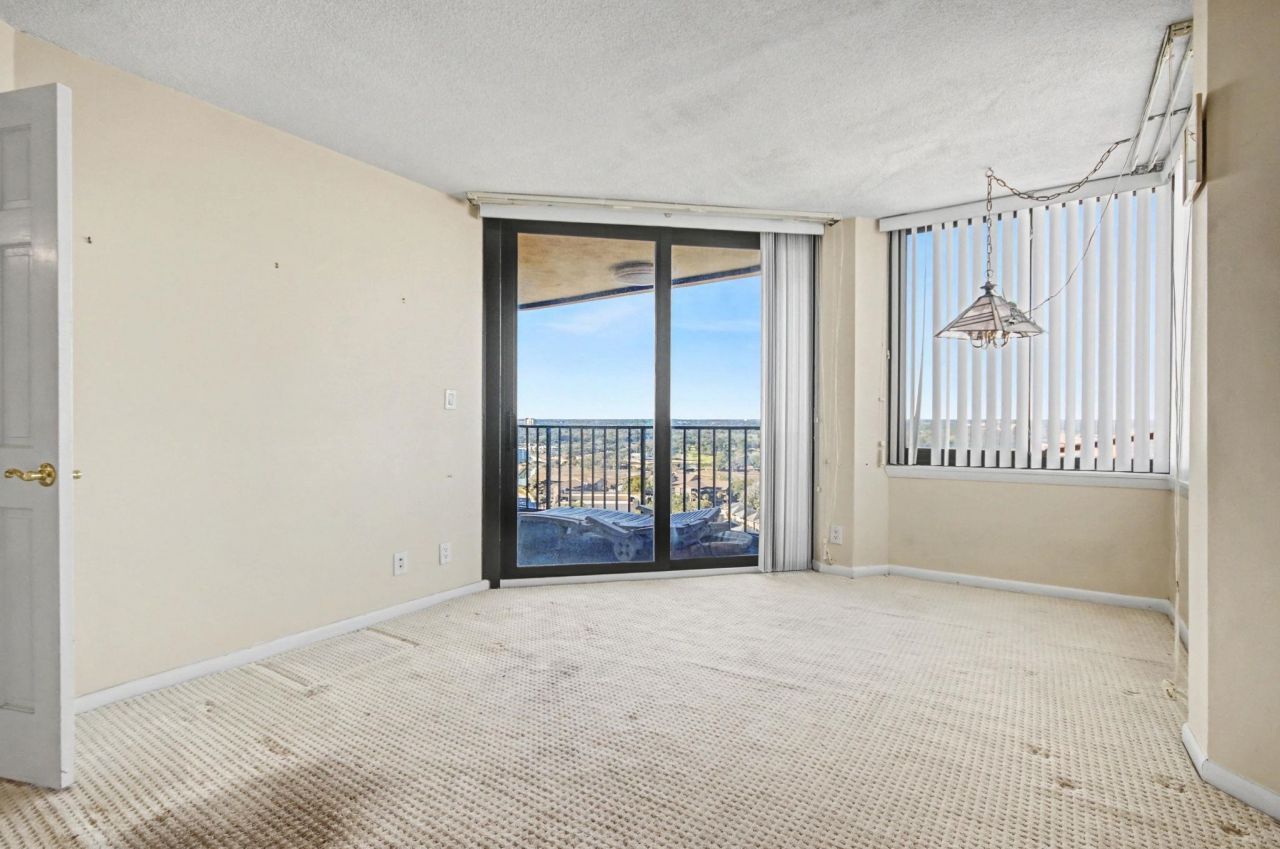 9650 Shore Dr. Photo 18