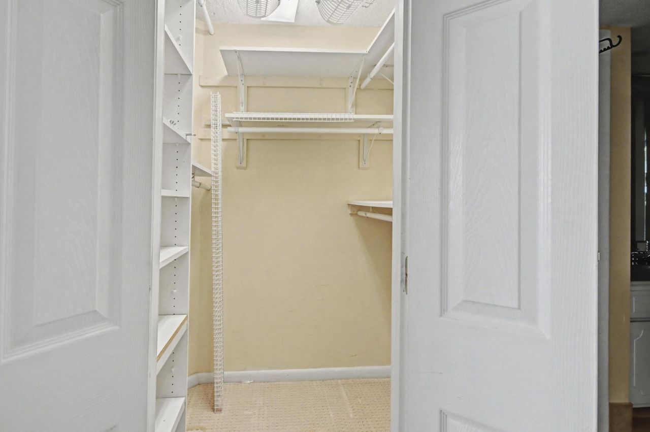 9650 Shore Dr. Photo 23