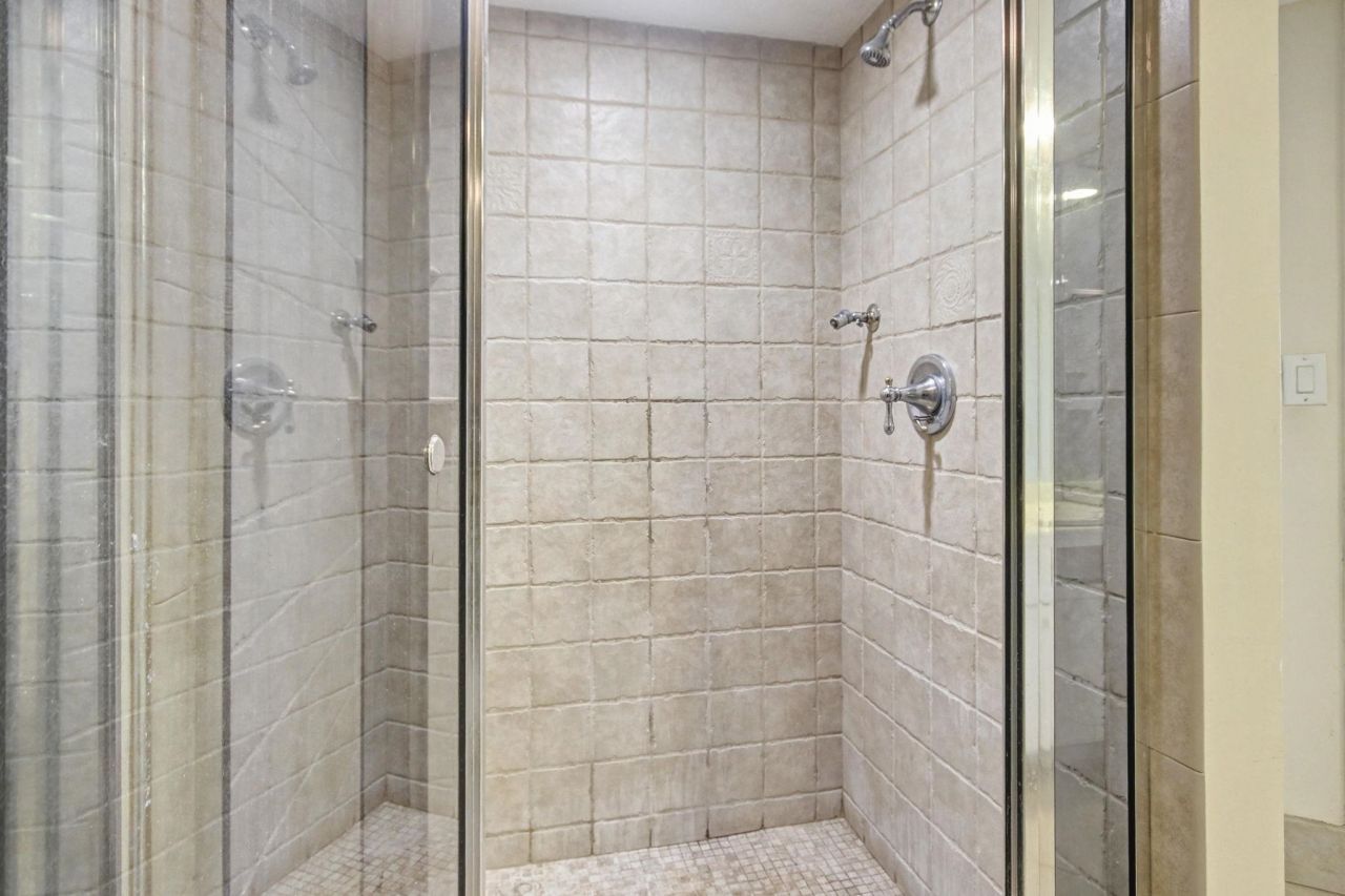 9650 Shore Dr. Photo 31