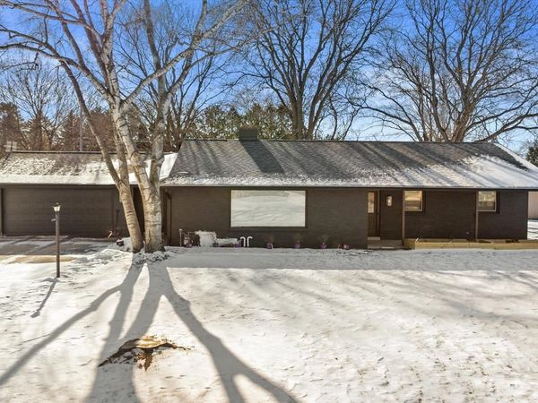 305 Sunny LANE, Thiensville, WI 53092