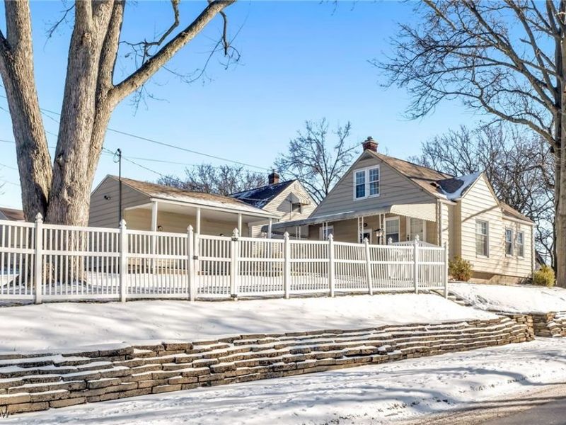 1595 Evergreen Avenue, Akron, OH 44301 Photo 3