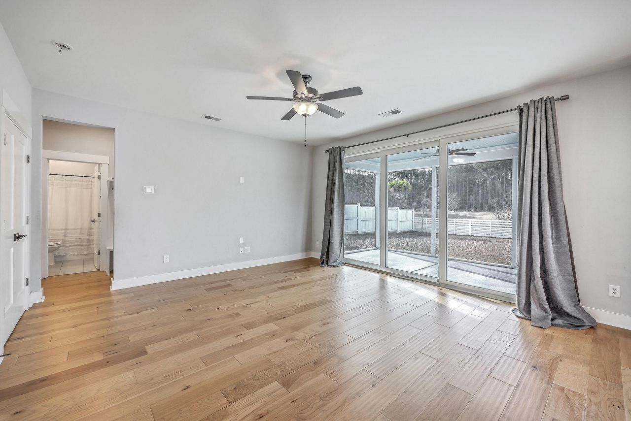 212 Clearblue Lp Photo 17