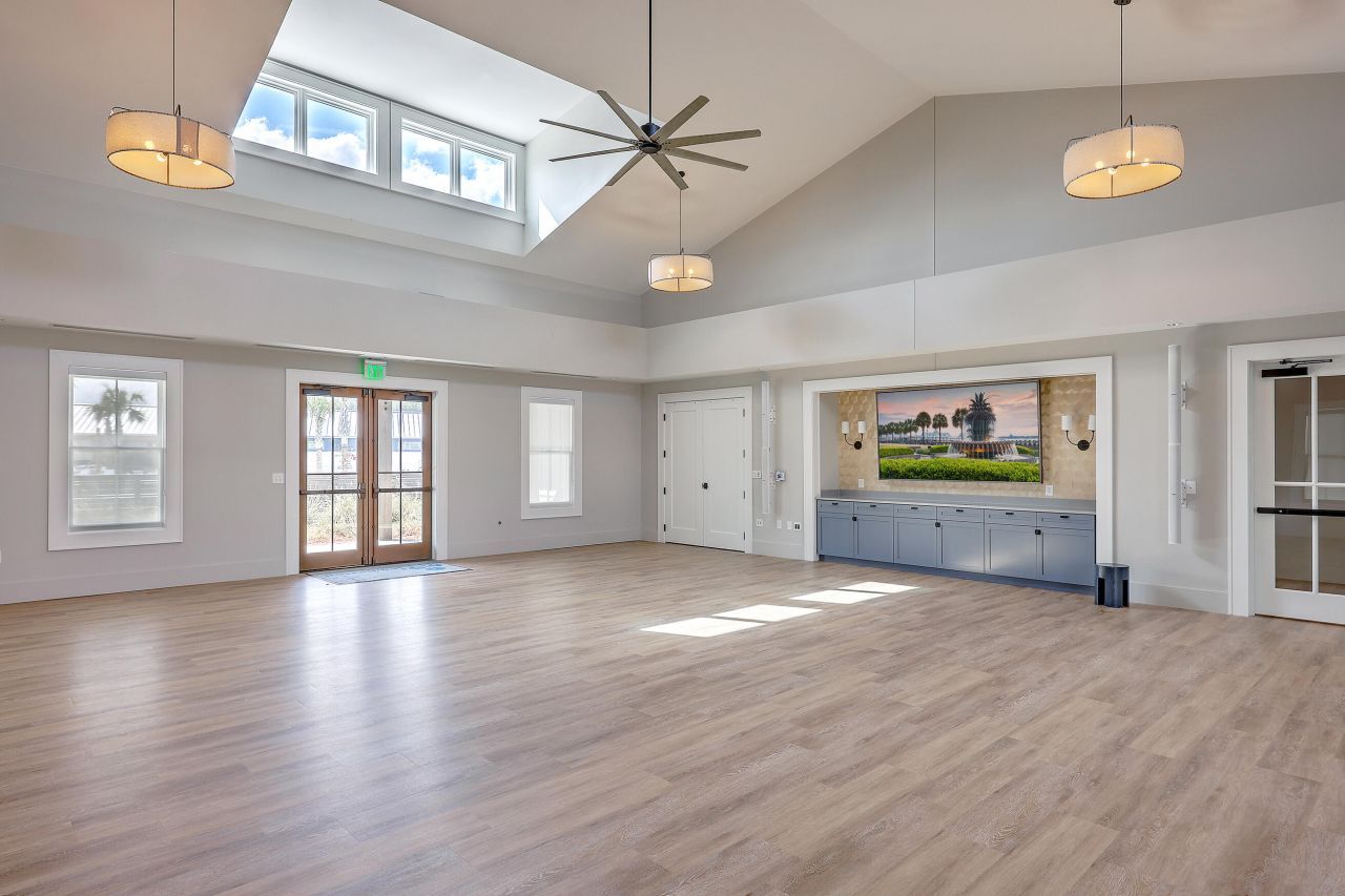 212 Clearblue Lp Photo 34