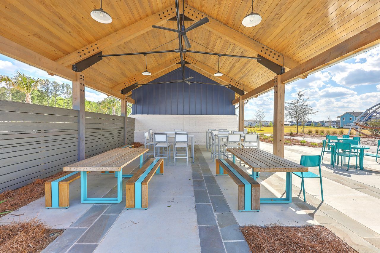 212 Clearblue Lp Photo 42