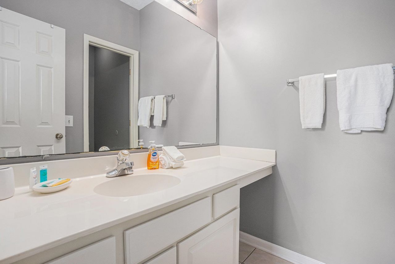 620 River Oaks Dr. Photo 14