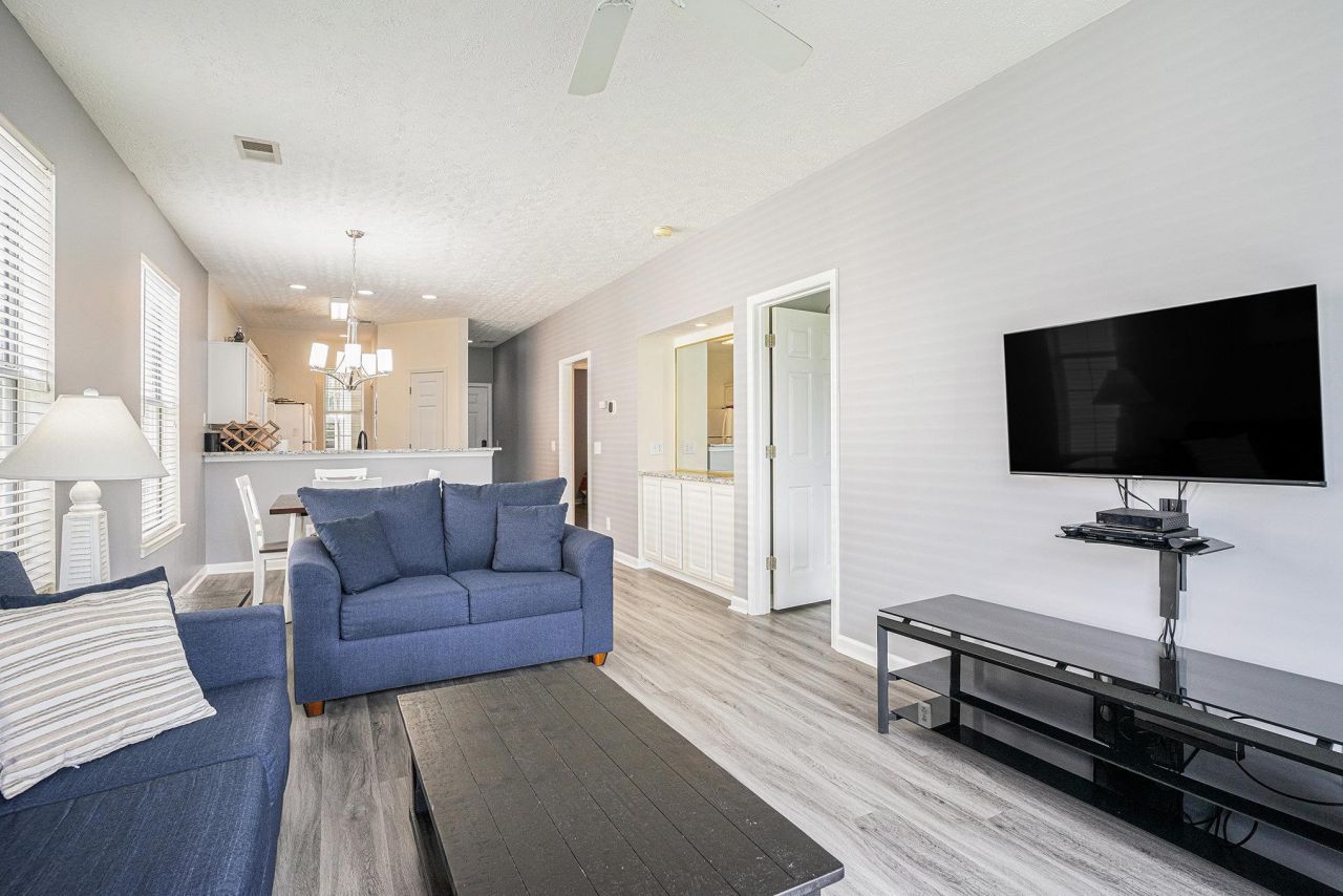 620 River Oaks Dr. Photo 5