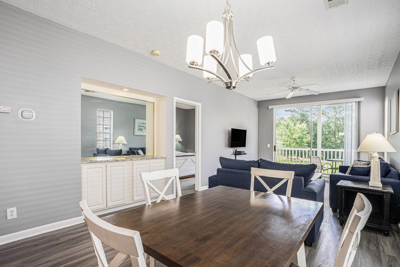 620 River Oaks Dr. Photo 7