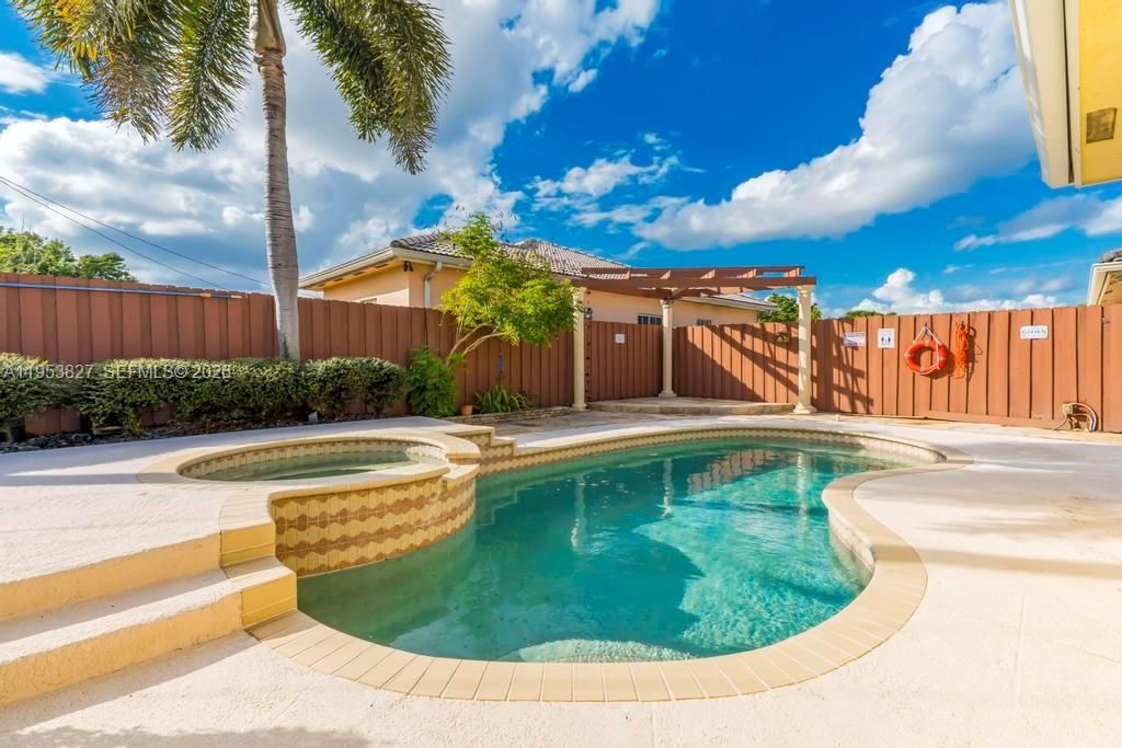 4370 SW 82nd Ave, Miami, FL 33155 Photo