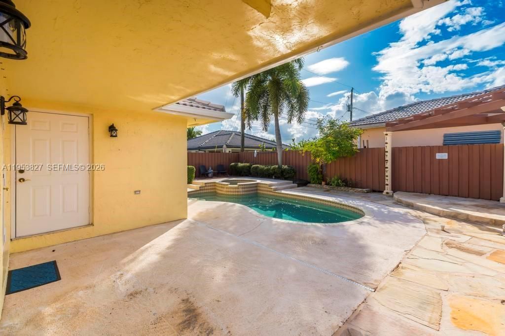 4370 SW 82nd Ave, Miami, FL 33155 Photo