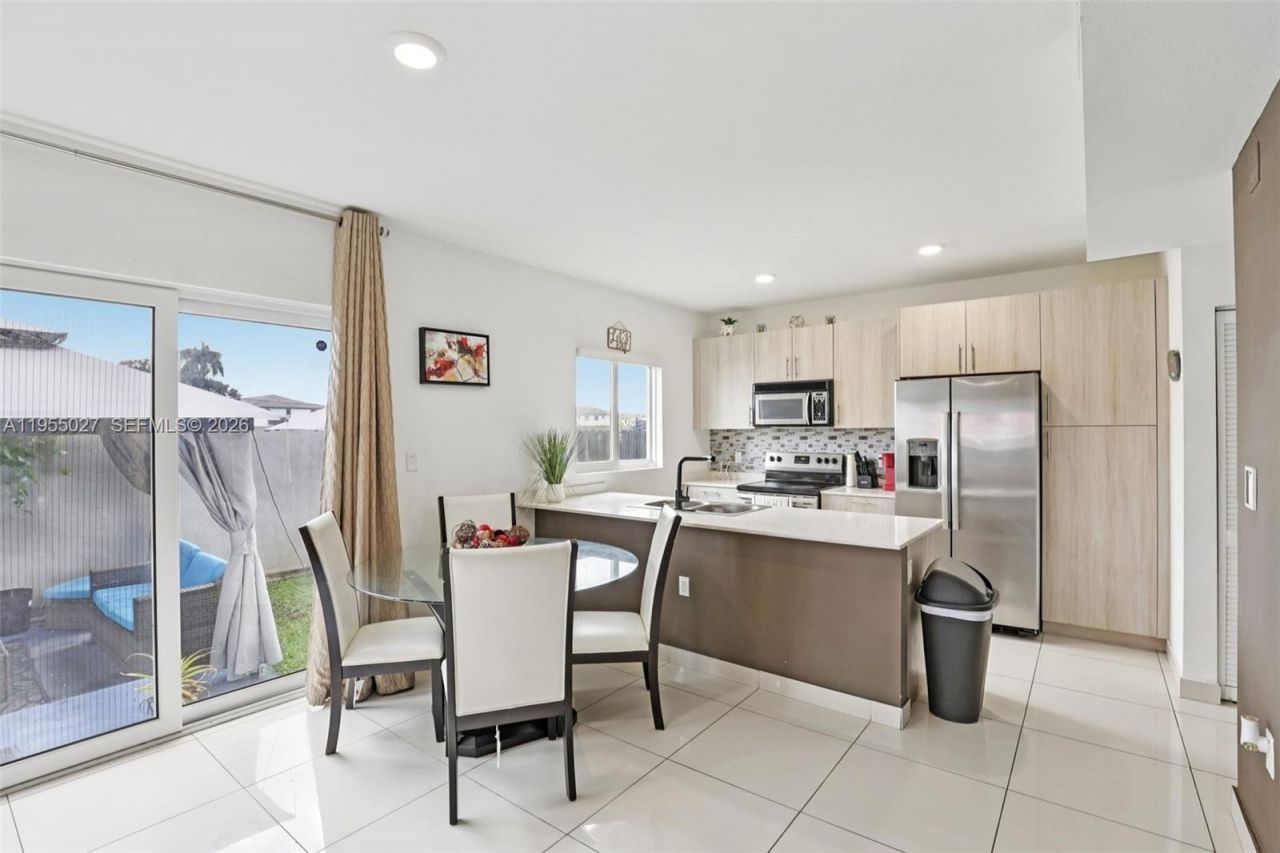 1191 NW 1st St, Florida City, FL 33034 Photo