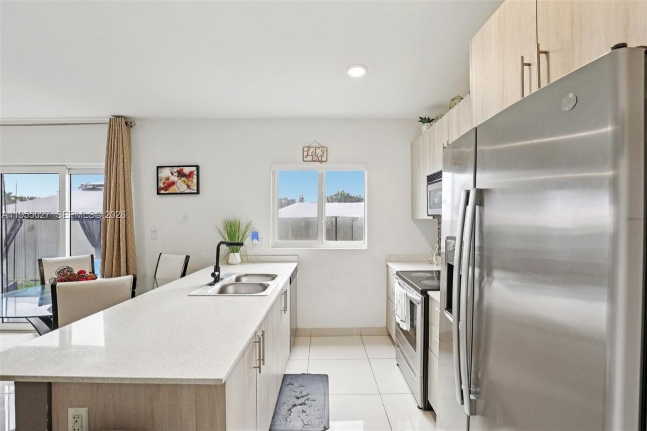 1191 NW 1st St, Florida City, FL 33034 Photo