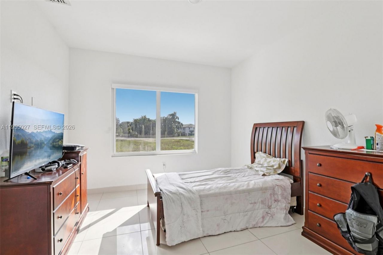 1191 NW 1st St, Florida City, FL 33034 Photo