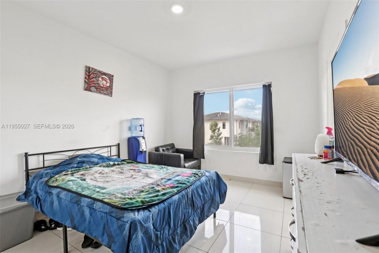 1191 NW 1st St, Florida City, FL 33034 Photo