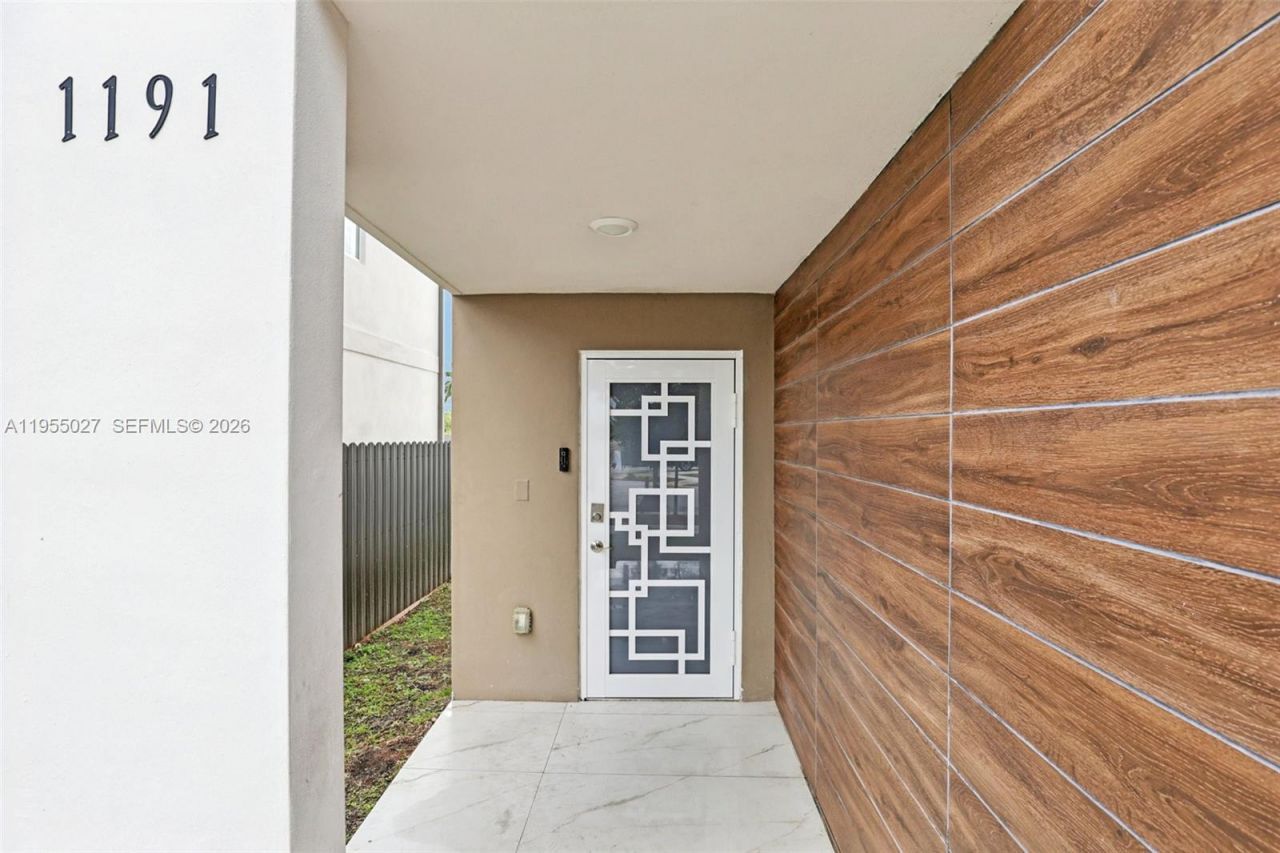 1191 NW 1st St, Florida City, FL 33034 Photo