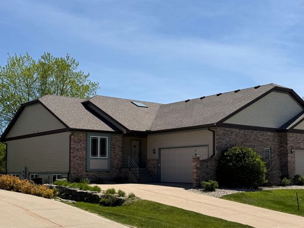 9106 Waterside Street, Middleton, WI 53562