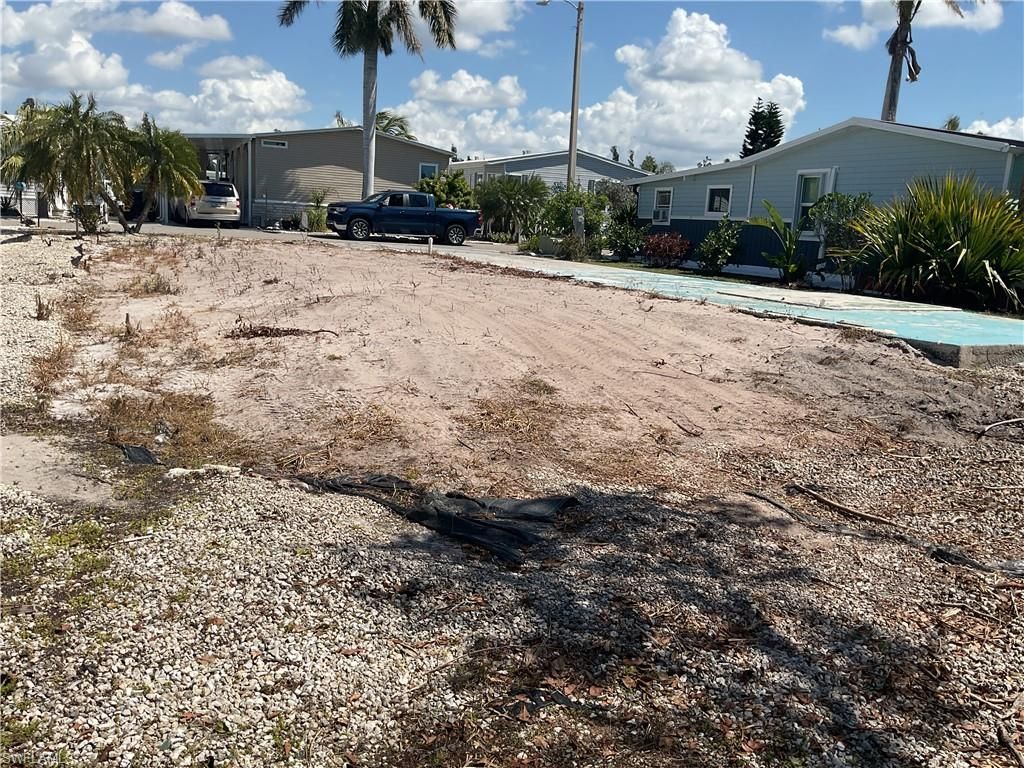 7156 Cobiac Dr, Saint James City, FL 33956 Photo