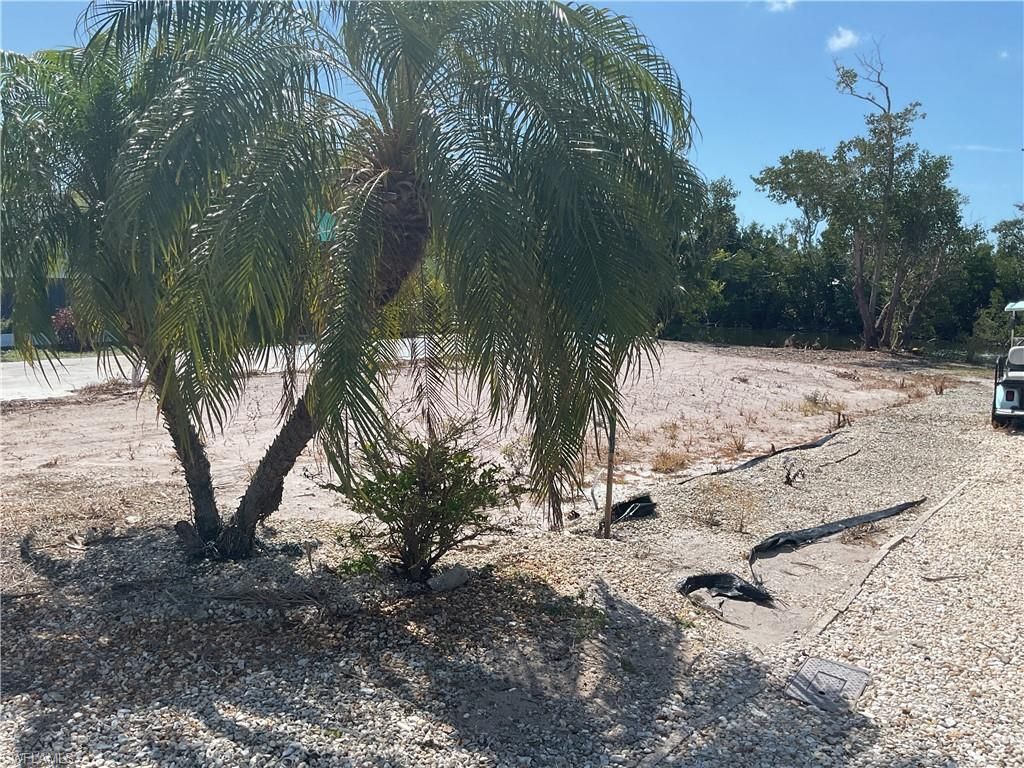 7156 Cobiac Dr, Saint James City, FL 33956 Photo