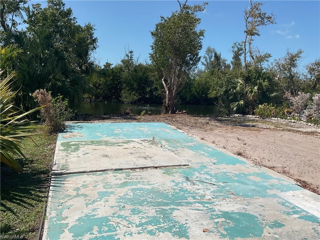 7156 Cobiac Dr, Saint James City, FL 33956 Photo