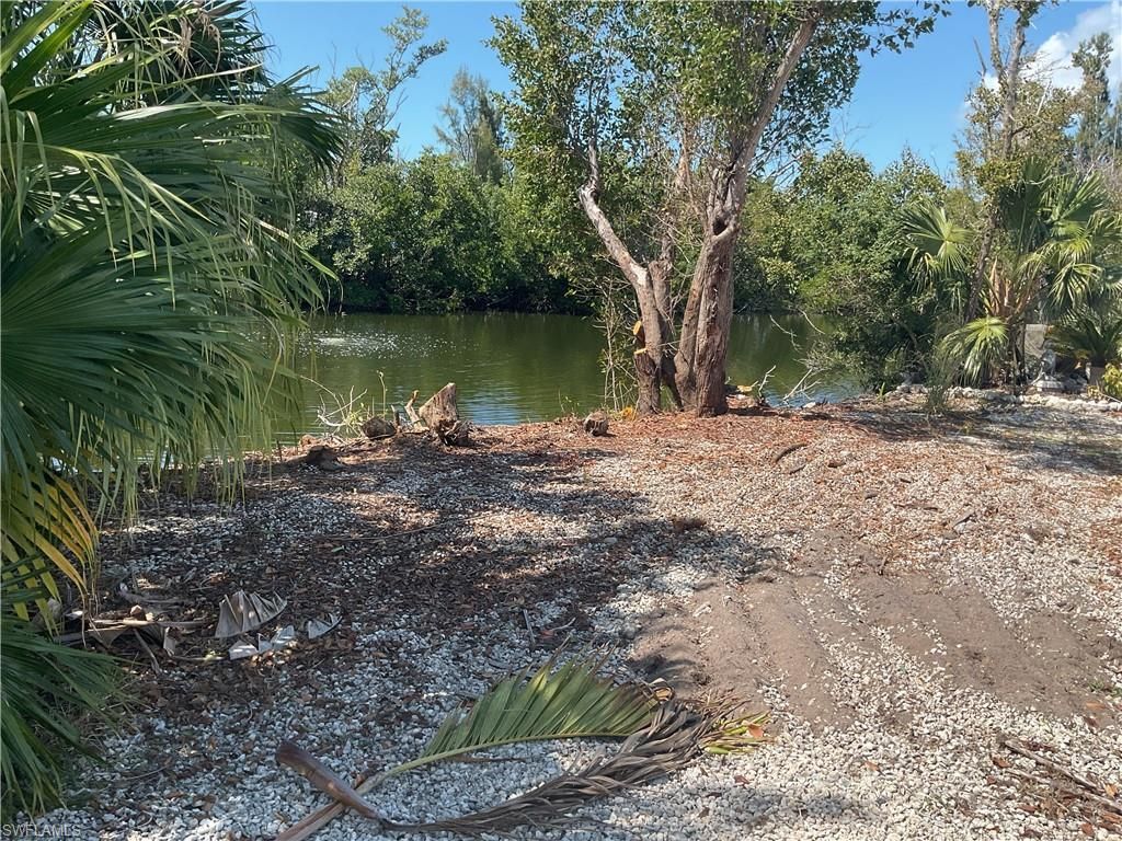 7156 Cobiac Dr, Saint James City, FL 33956 Photo