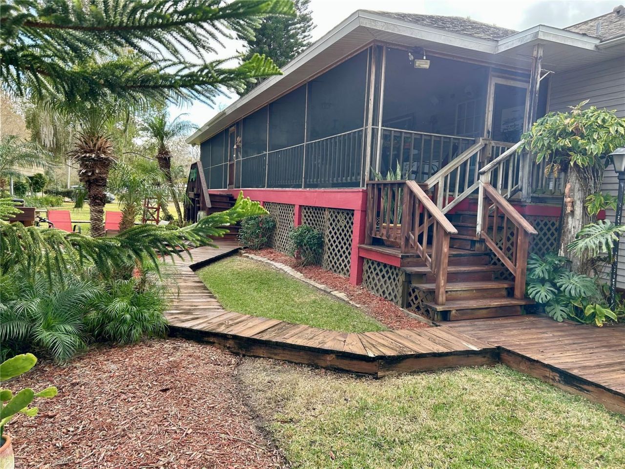 55730 Holiday  Circle, Astor, FL 32102 Photo