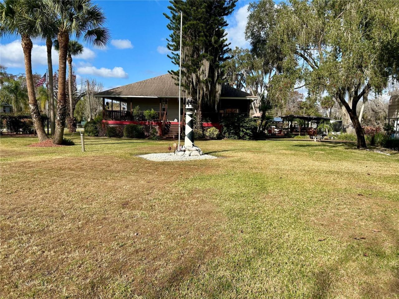 55730 Holiday  Circle, Astor, FL 32102 Photo