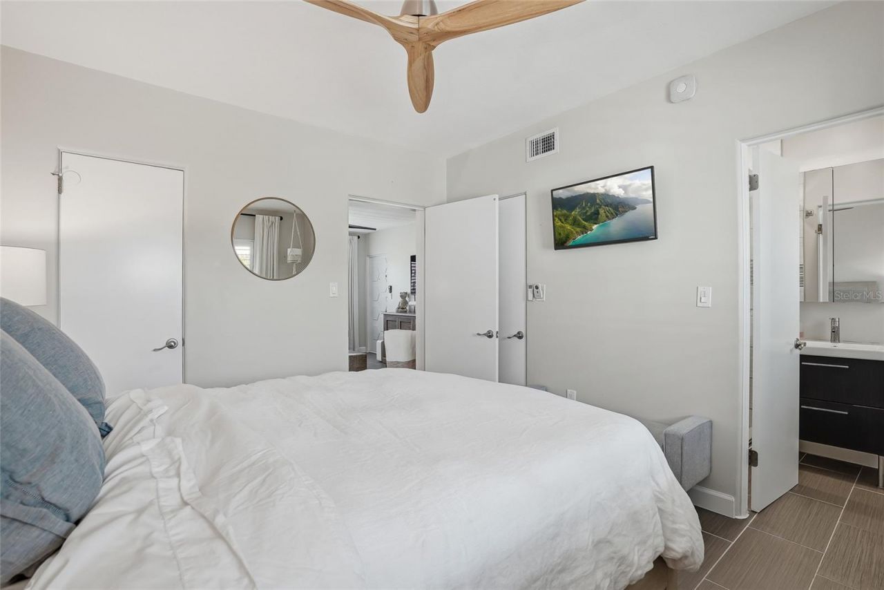 410 12th Avenue Ne, Unit 8, Saint Petersburg, FL 33701 Photo