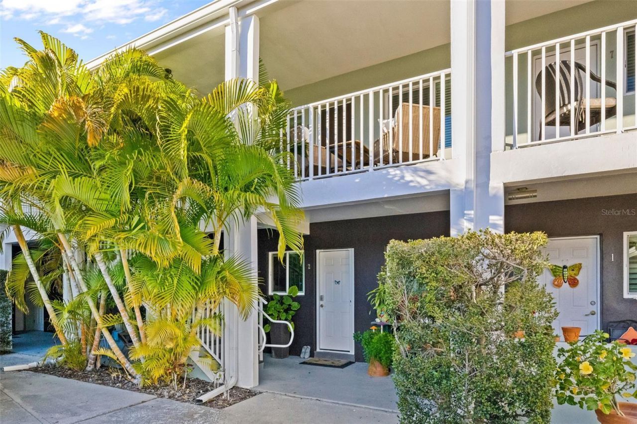 410 12th Avenue Ne, Unit 8, Saint Petersburg, FL 33701 Photo