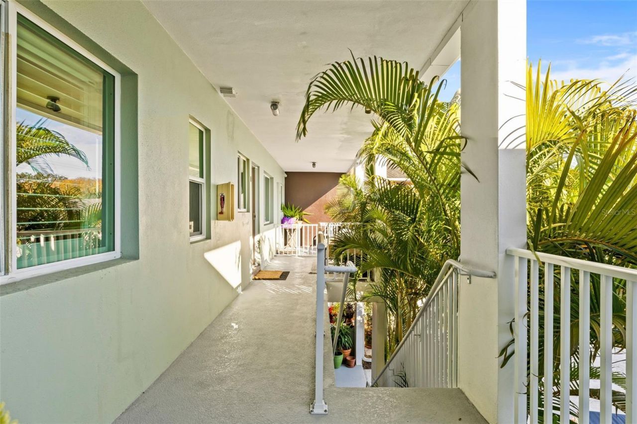 410 12th Avenue Ne, Unit 8, Saint Petersburg, FL 33701 Photo