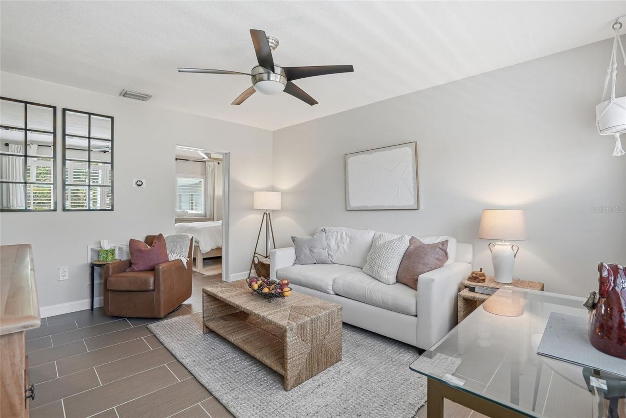 410 12th Avenue Ne, Unit 8, Saint Petersburg, FL 33701 Photo